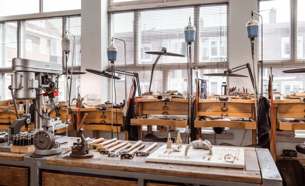 Het succesvolle creatieve bedrijf van goudsmid Nadine Kieft