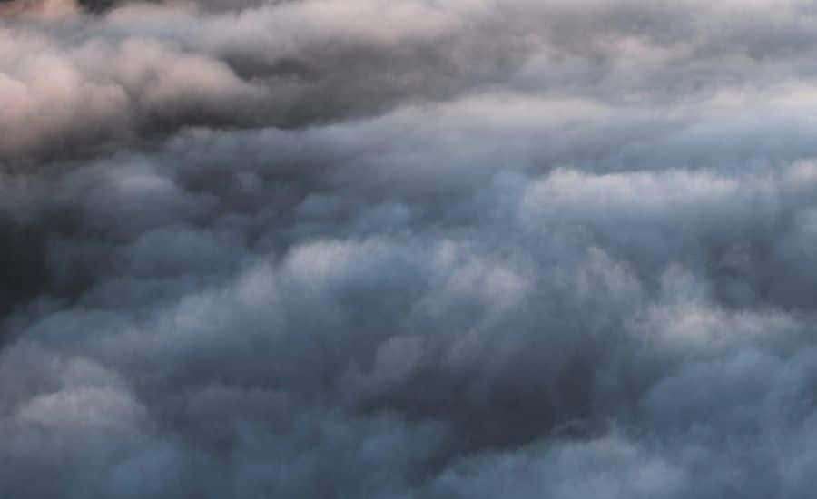 reflecteren op je op ondernemersreis en ontdekt dat haar missie eigenlijk haar doorleefde obsessie is, niet iets wat je kunt bedenken. Dit doe je met afstand tot je bedrijf, vanuit de wolken